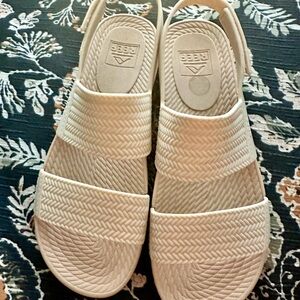 Reef Water Vista sandals size 11